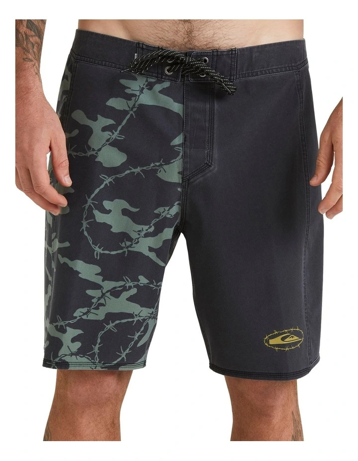 Surfsilk Mikey Arch 19" Board Shorts in Black