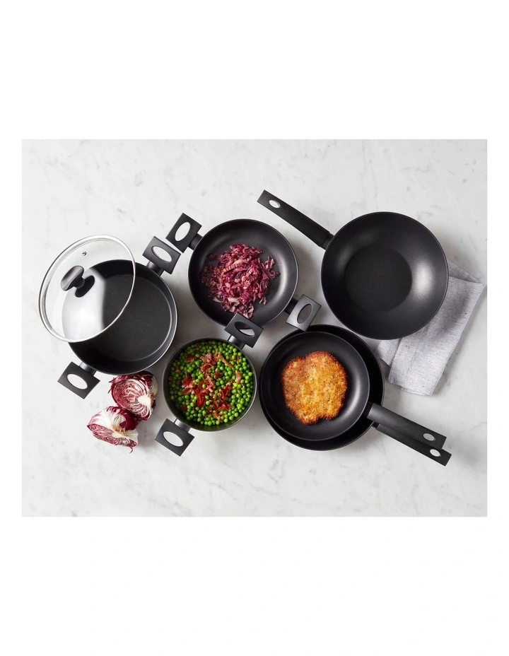 Per Forma Cookware Set in Black