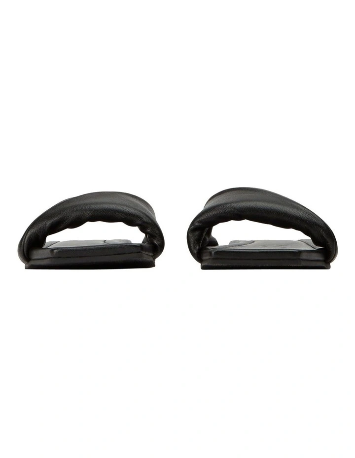 Echo Flats in Black
