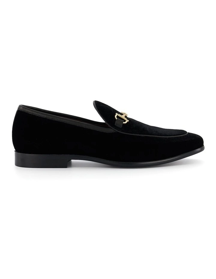 Surveyy Loafer in Black