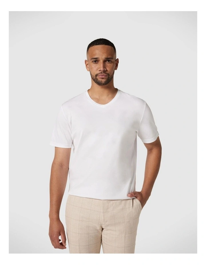 Slim V-neck Travel T-shirt in White