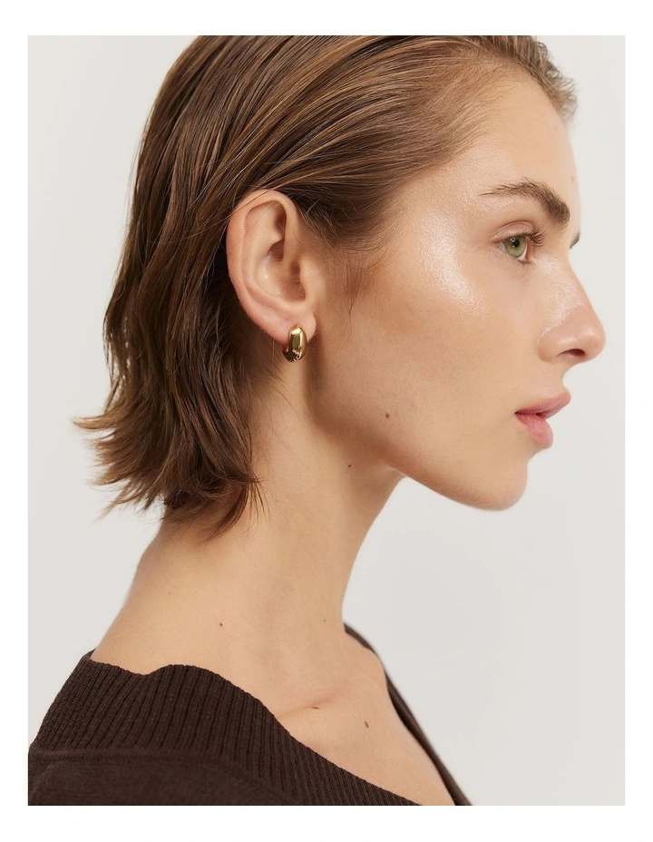 Jada Hoop Earring in Gold