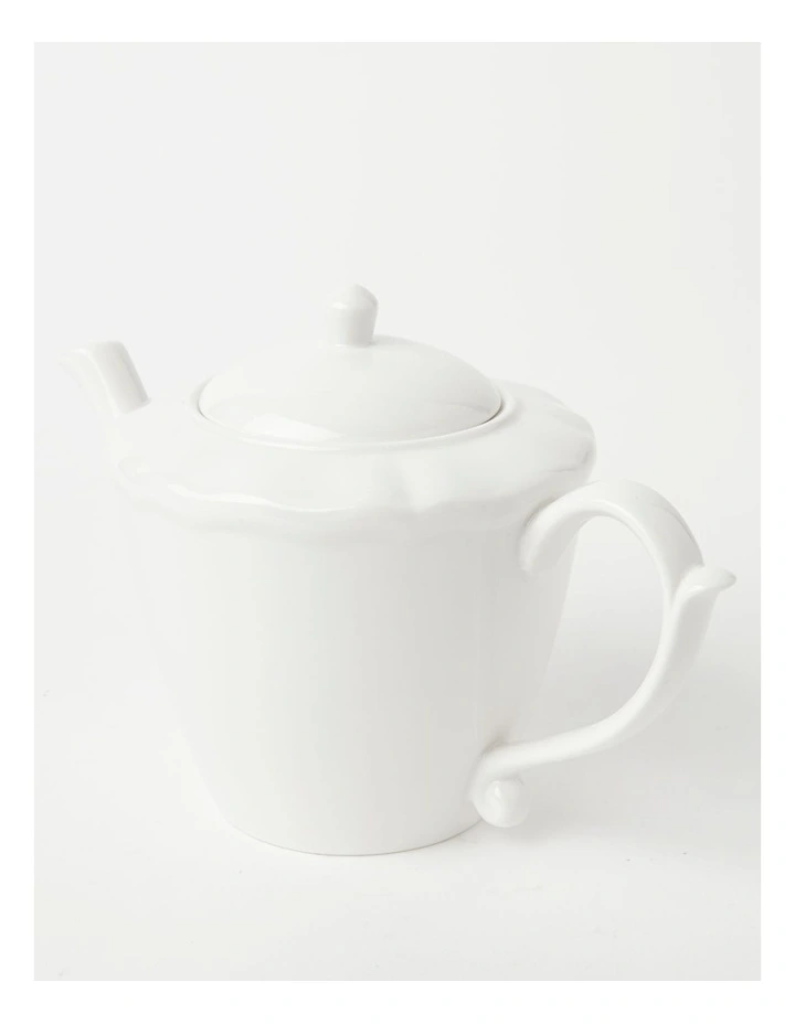 Heritage Scalloped Teapot White
