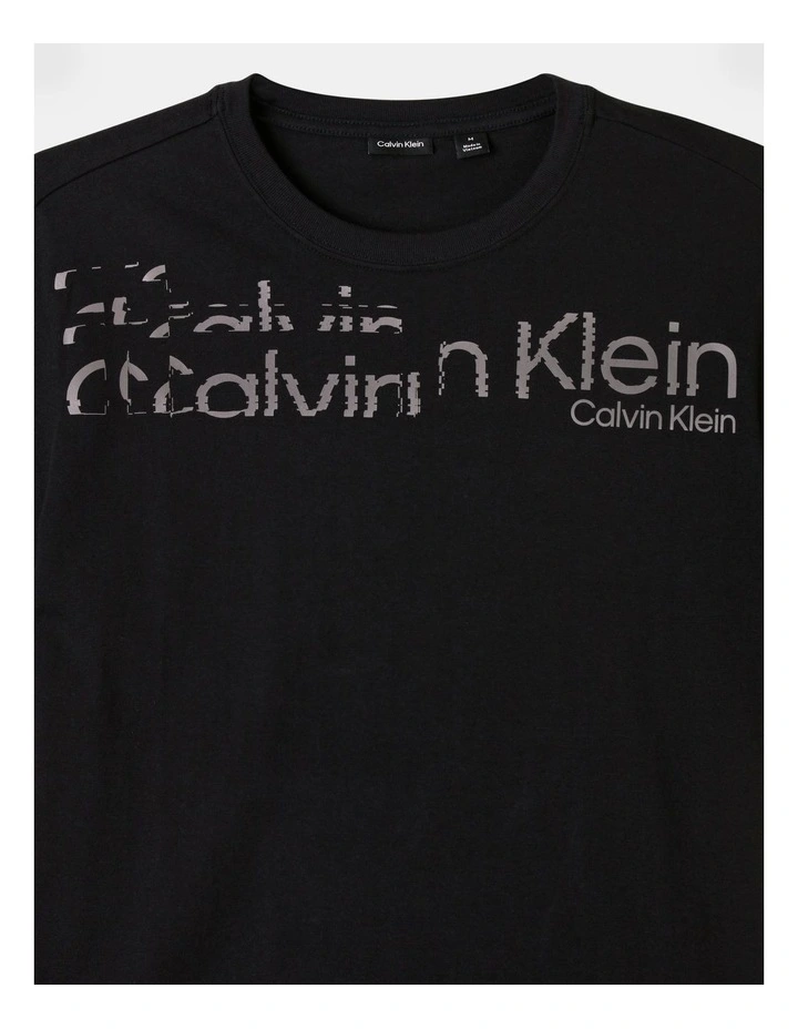 Short Sleeve Graphic Tee in Black Beauty