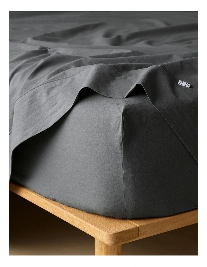 Stonewashed Cotton Fitted Sheet in Iron