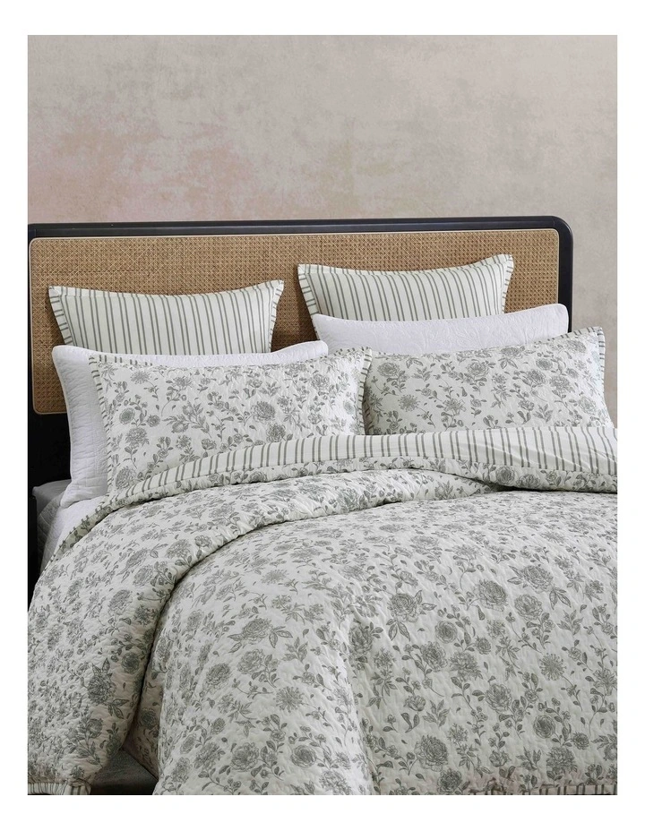 Martha's Orchard Quilt Cover Set in Sage