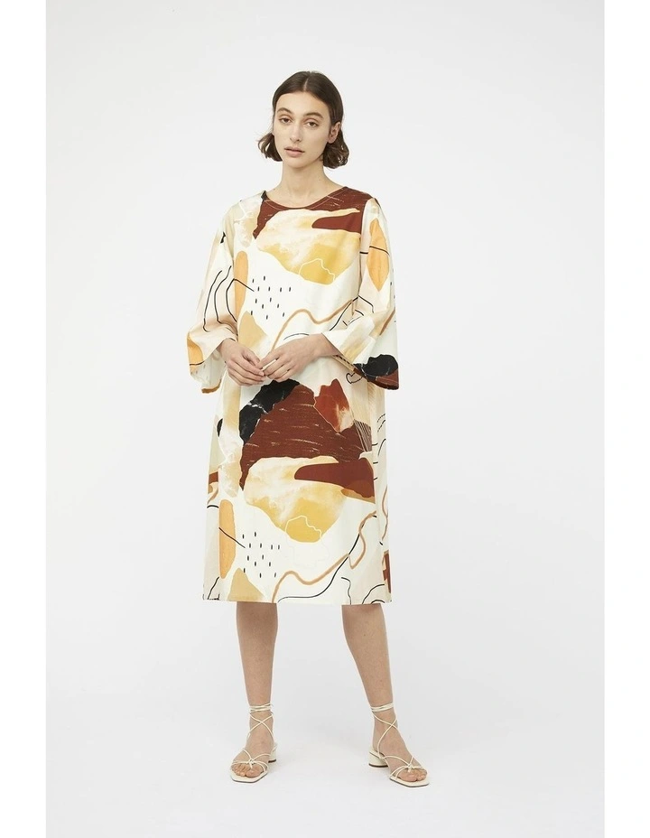 Classic 3/4 Sleeved Dress In Desert Print