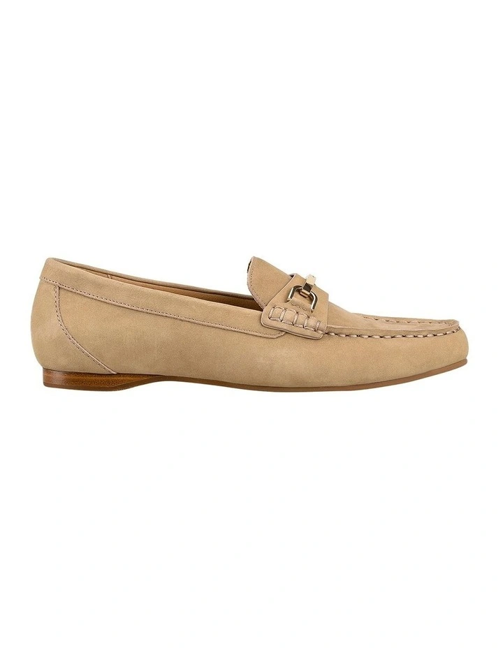 Keeper Flat Shoe in Taupe Nubuck