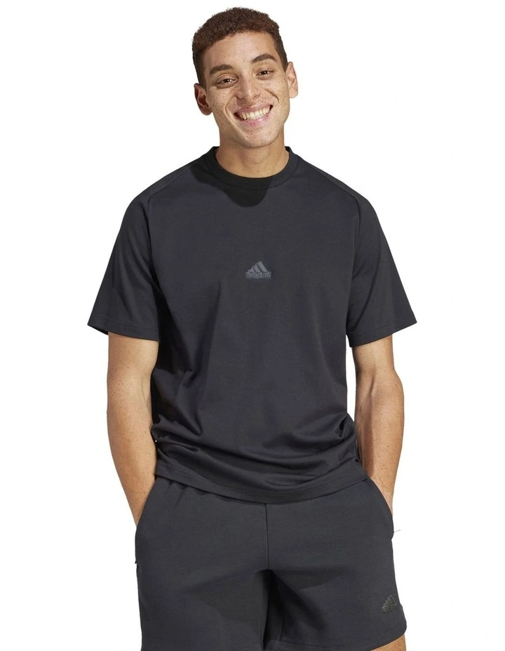 Tee in Black