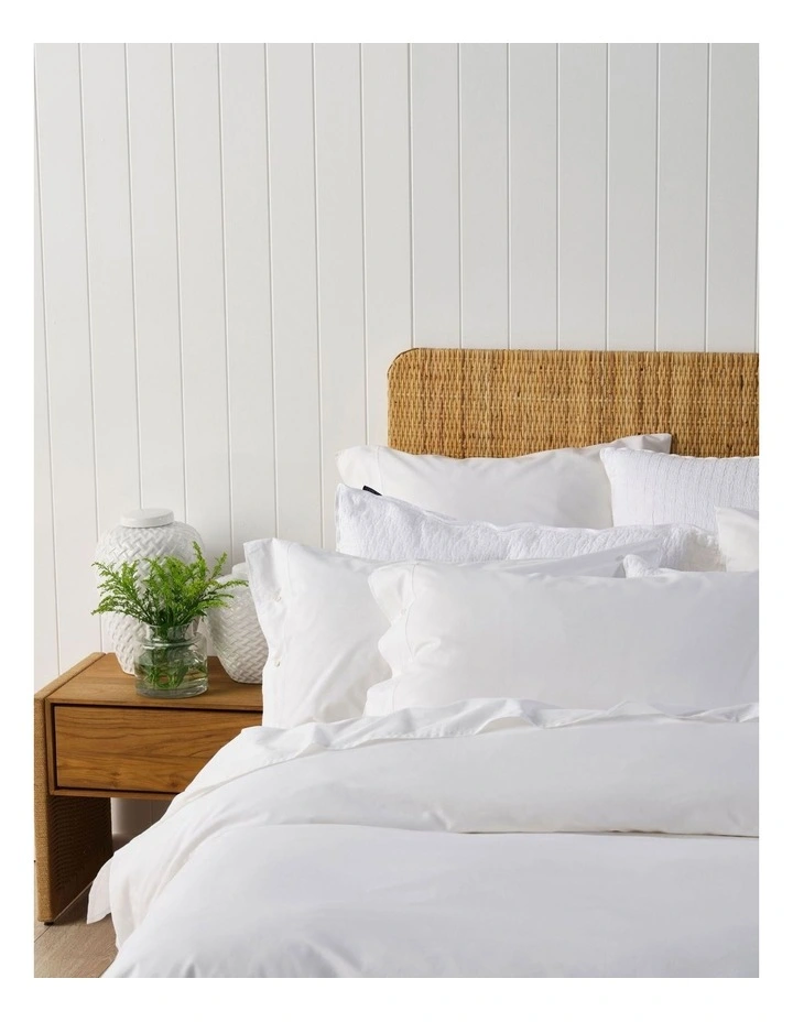 Icon American Pin Point Oxford Quilt Cover Set in White