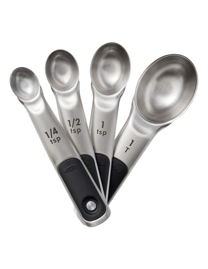4 Piece Measuring Spoon Set in Silver
