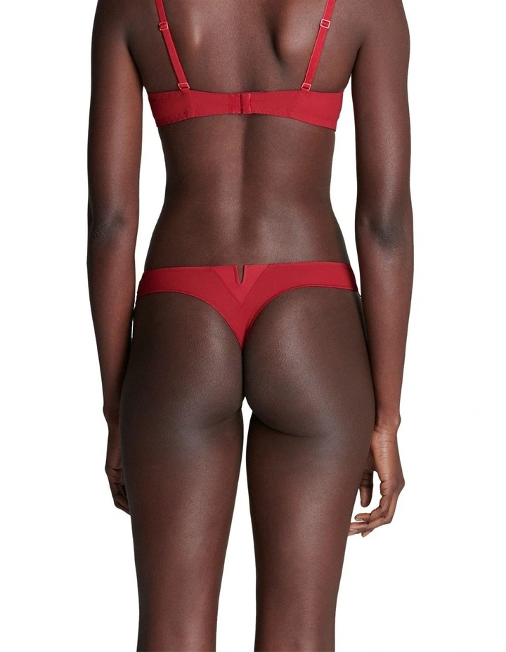Saga Thong in Red