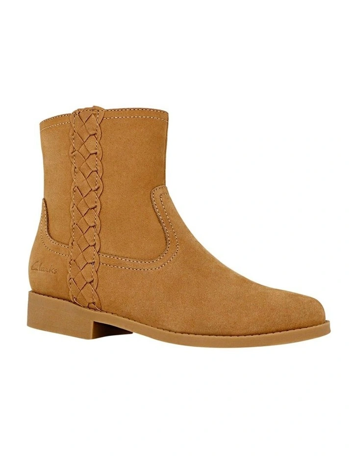 Tania Boots in Tan