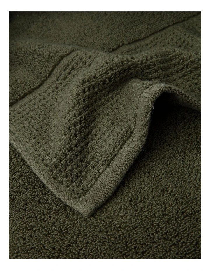 Clara Quick Dry Bath Towel in Green