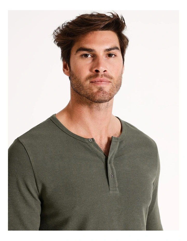 Neeson Long Sleeve Waffle Henley Tee in Khaki