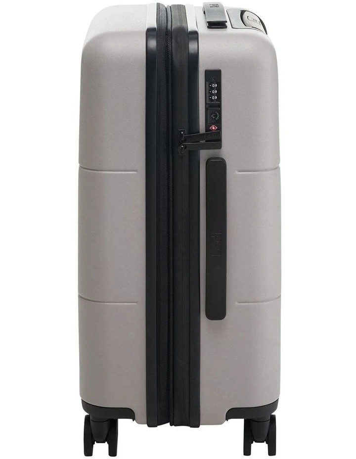 Carry-on Leisure Suitcase 55.5cm in Pebble
