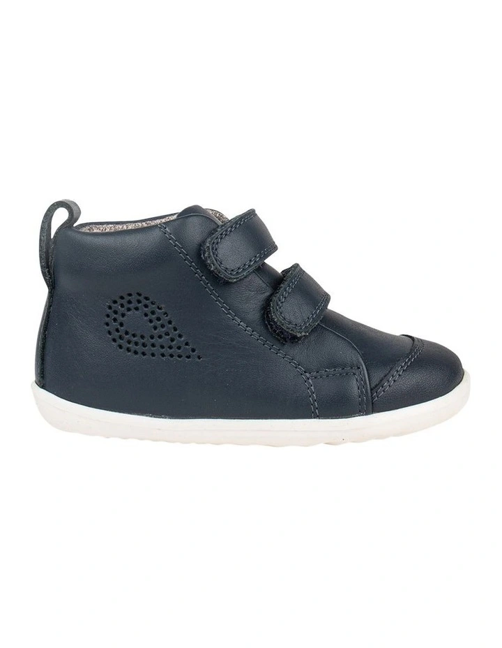 Step Up Hi Court Bloom Boots in Navy