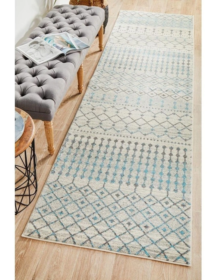 Evoke Transitional Rug in Slate White