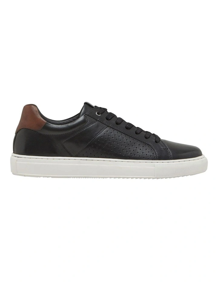 Niall Leather Sneaker in Black