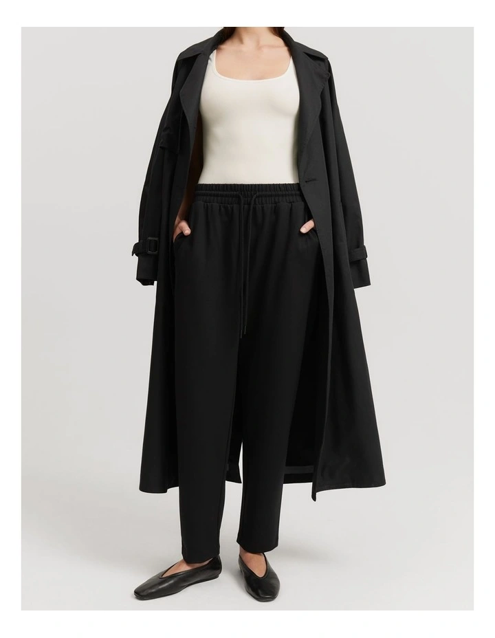 Ponte Jogger in Black