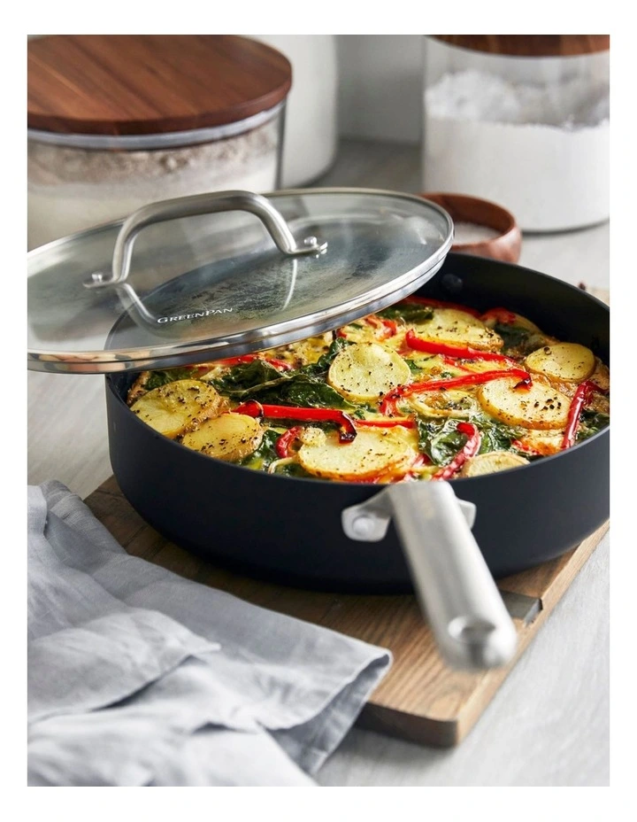 Omega Skillet With Lid 28cm in Black