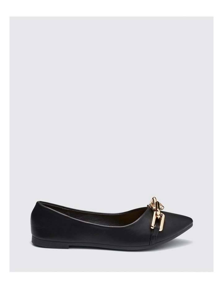 Chana Ballet Flats in Black