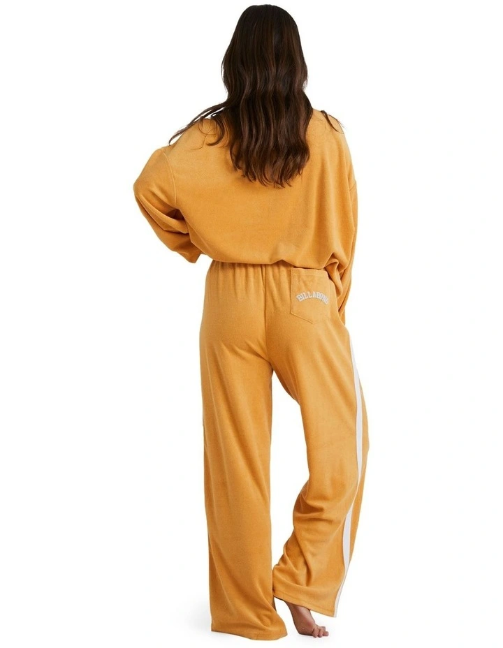 Dreamy Days Trackpant in Sandy Gold