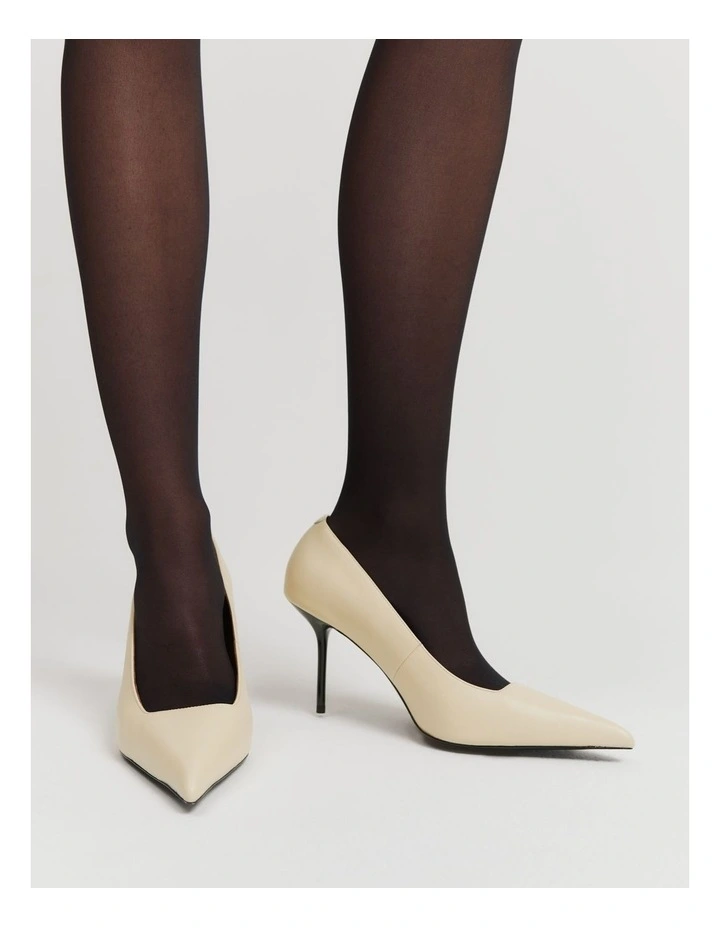 Phoebe Heel in Cream