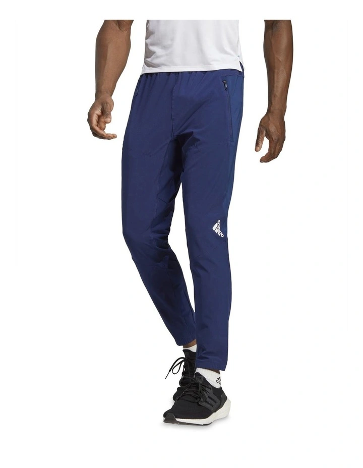 D4T Training Joggers in Dark Blue