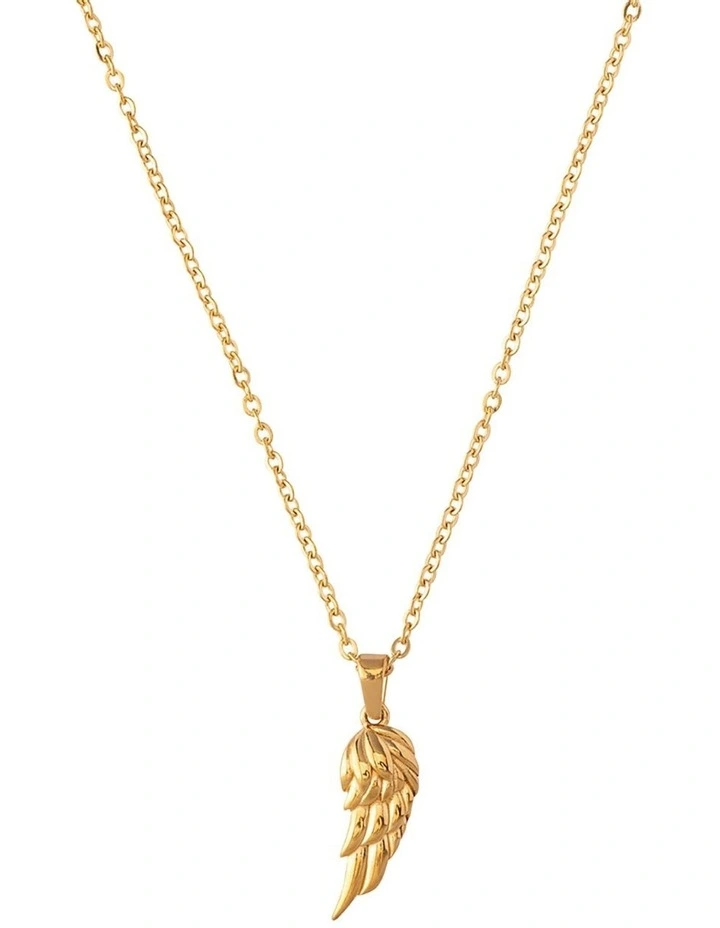 Brooklyn Pendant Necklace in Gold