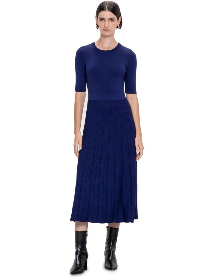 Elbow Sleeve Pleated Knit Dress in Blue