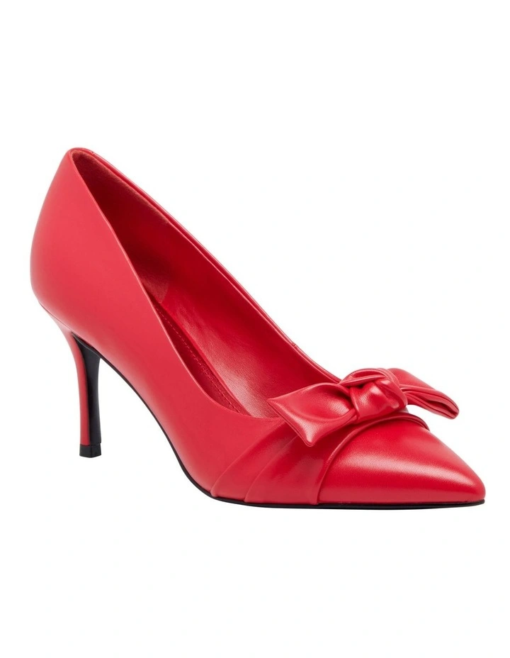 Mowy Pump in Red