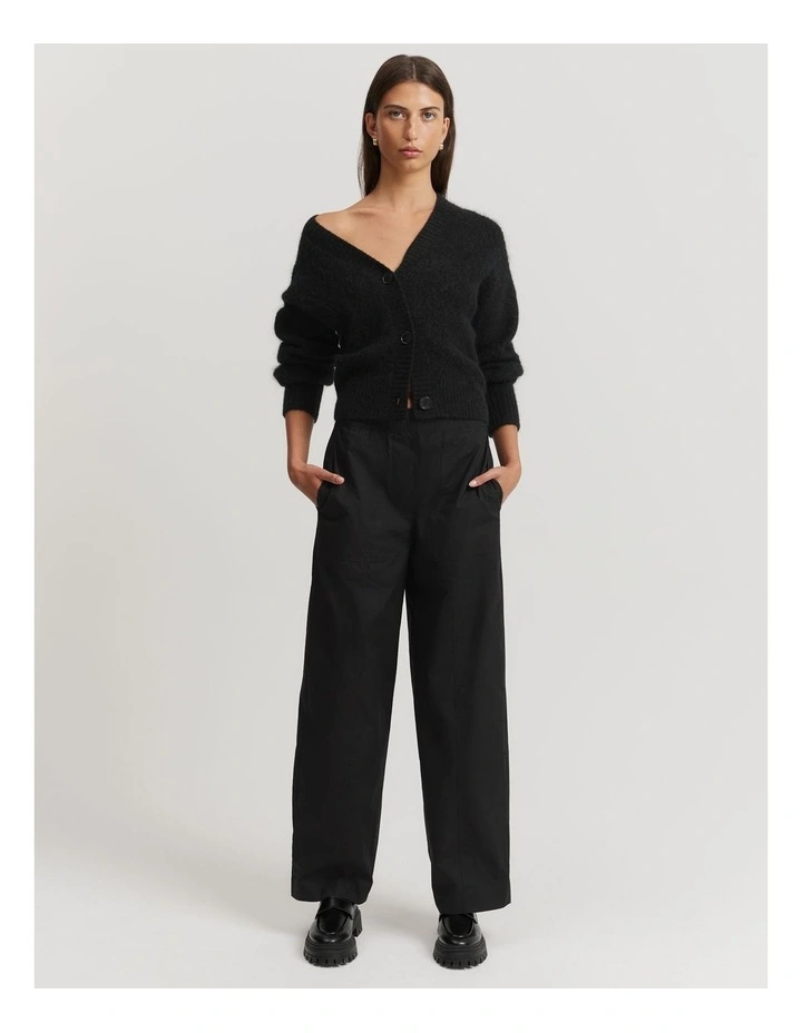 Relaxed Pull-on Pant in Black