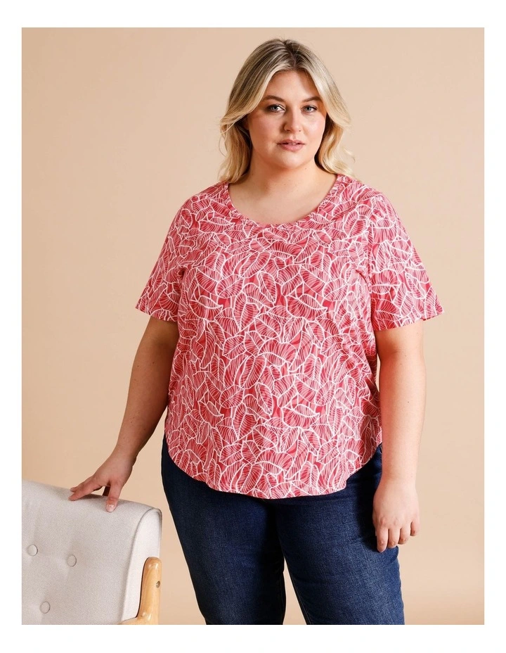 Organic Cotton Wardrobe Staple Short Sleeve Tee in Reds/Palm Print