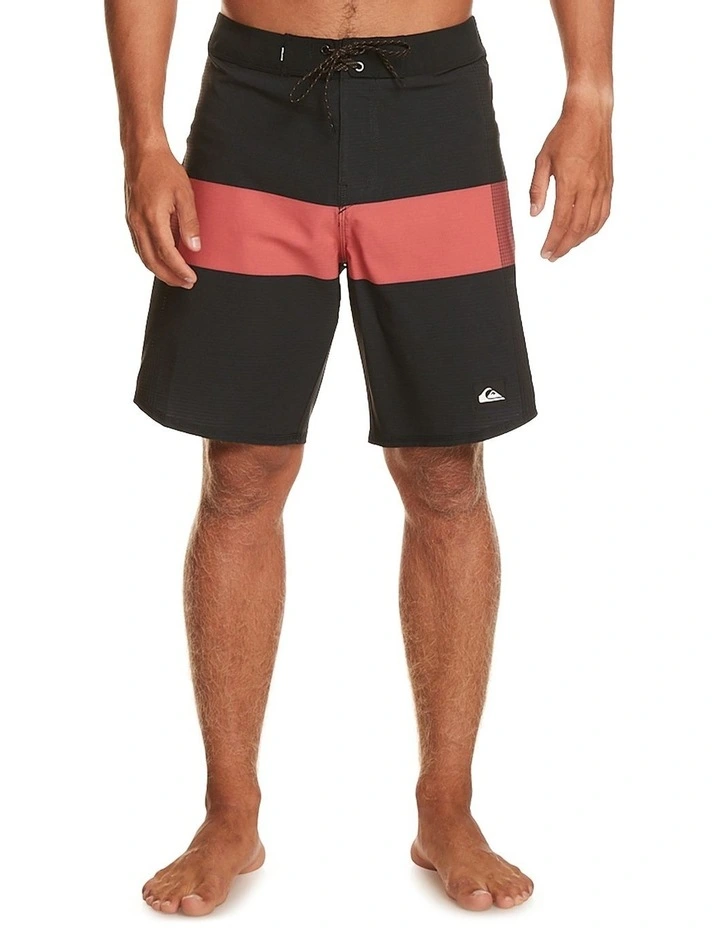 Highlite Arch 19" Boardshorts in Black