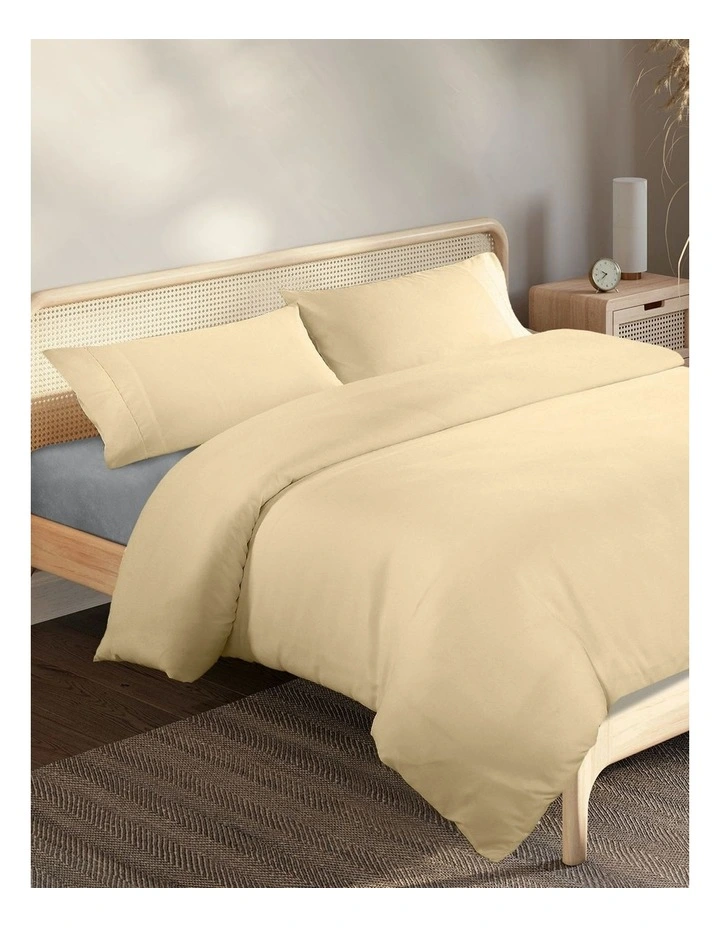 1000 Thread Count Bamboo Blended Queen Quilt Cover Set in Oatmeal
