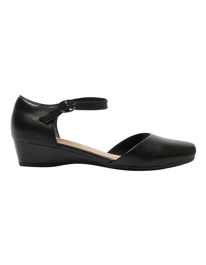 Sequel Heeled Shoe in Black Leather