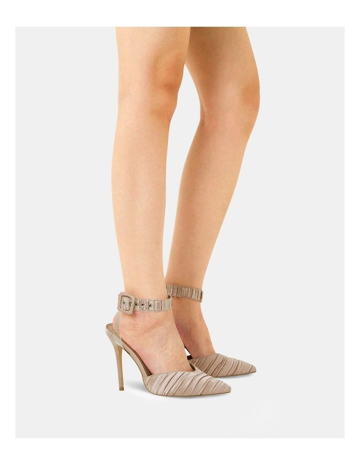 Yash Heels in Nude
