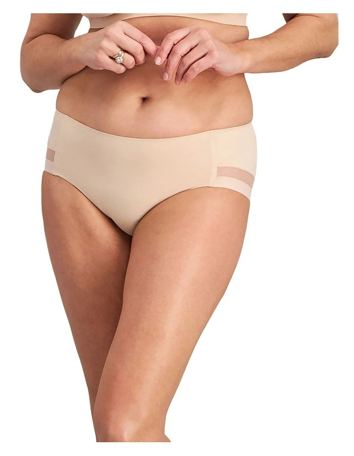 Comfit Collection Midi Brief in Latte