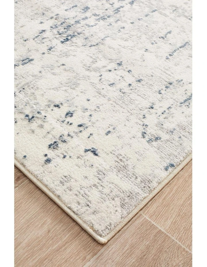 Kendra Farah Distressed Contemporary Runner Rug in Grey