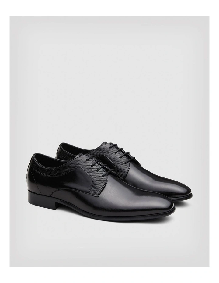 Leather Derby Dress Shoe in Black