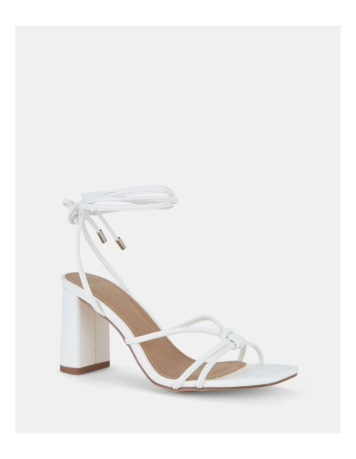 Zinzy Heels in White