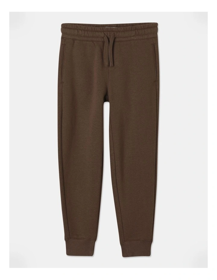 Essentials Trackpant in Brown