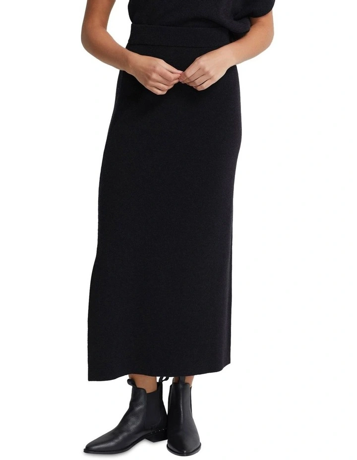 Evie Knitted Skirt in Black