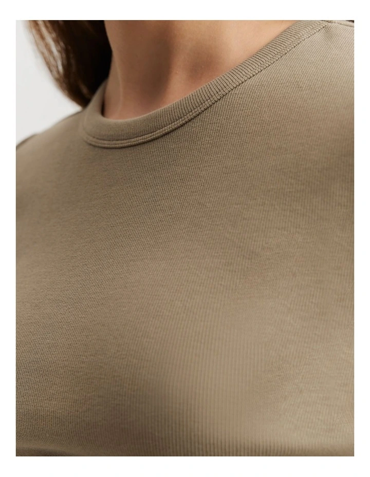 Australian Cotton Crop Fitted T-shirt in Sicilian Olive