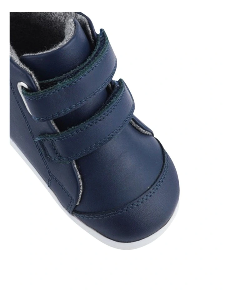 Step Up Hi Court Bloom Boots in Navy