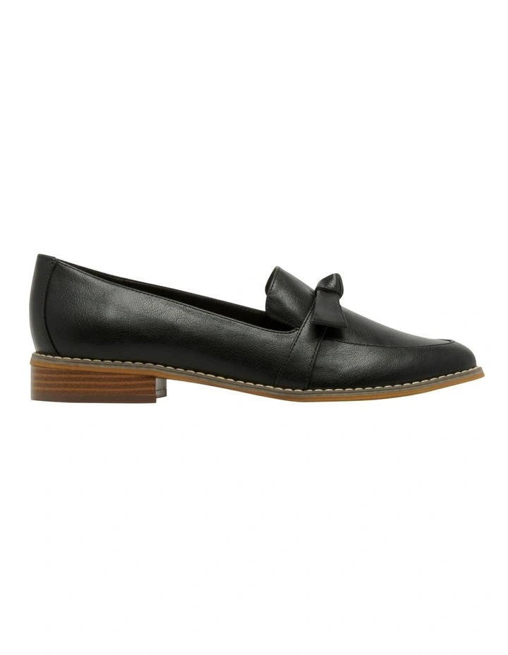Huna Loafer in Black