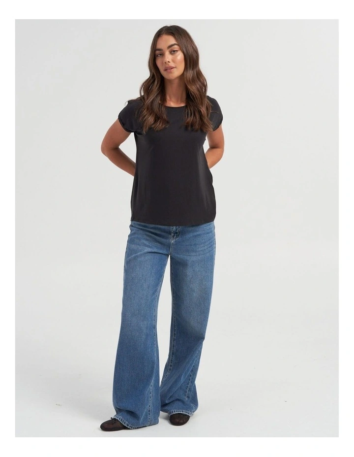 Ava Plain Top in Black