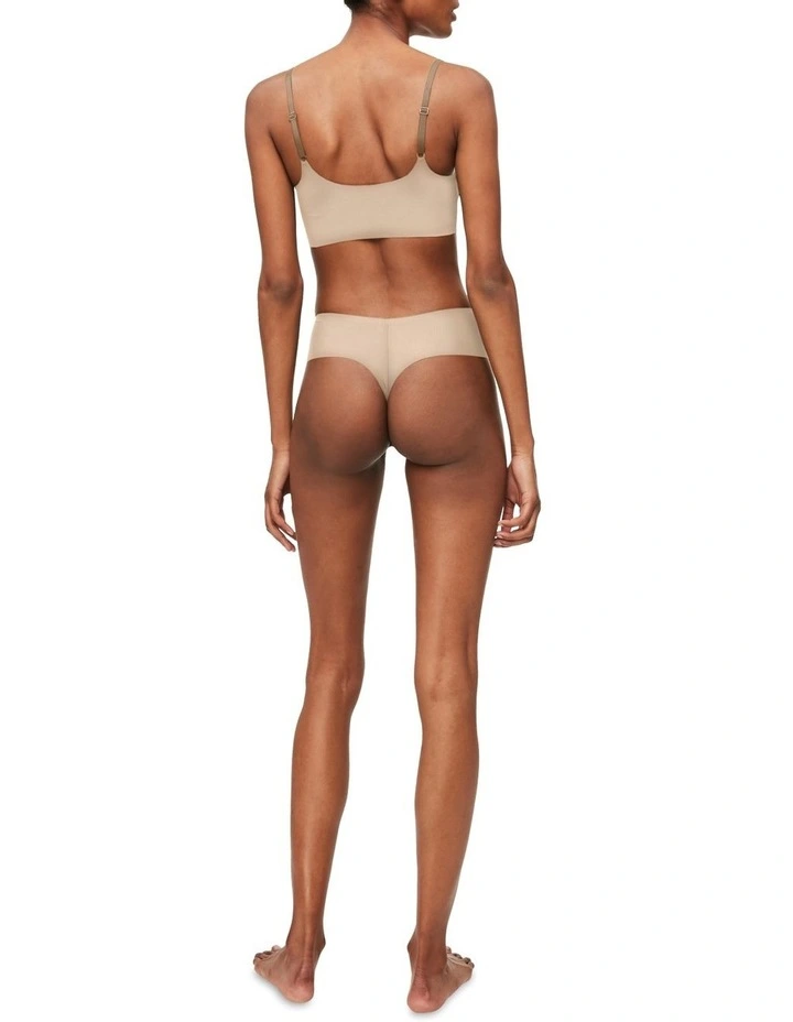 Invisibles Comfort Bralette Bra in Beige