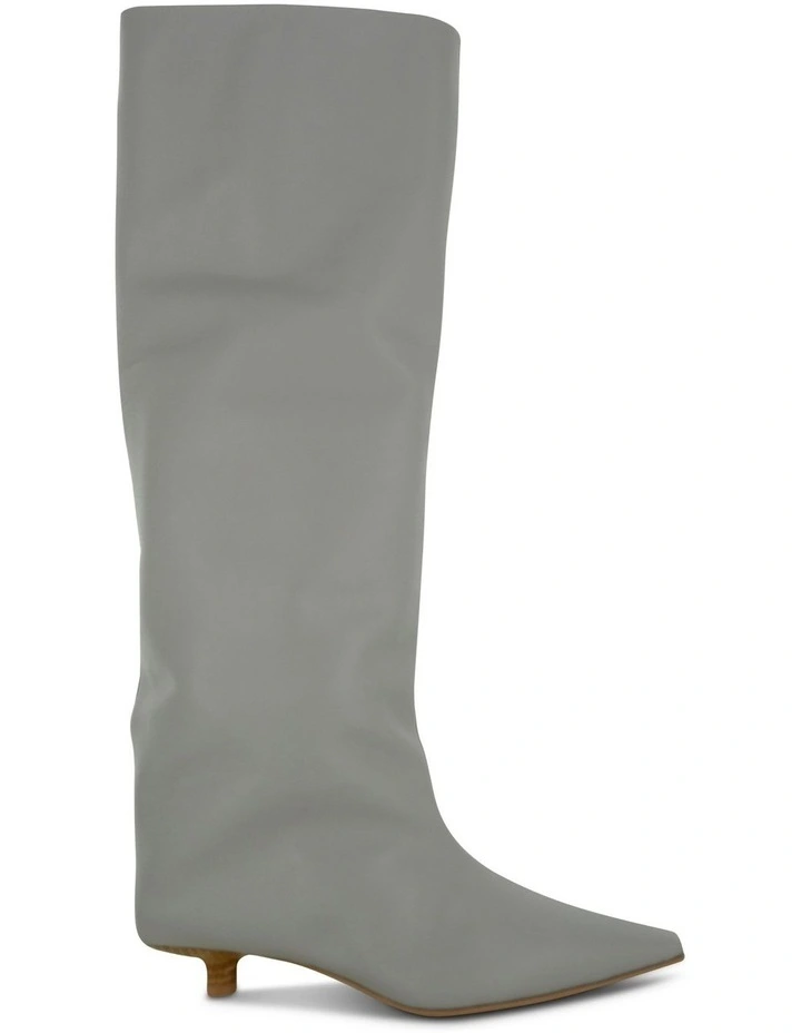 Fizz Boots in Dove